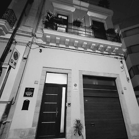 Al Centro Exclusive Apartment 브린디시 외부 사진