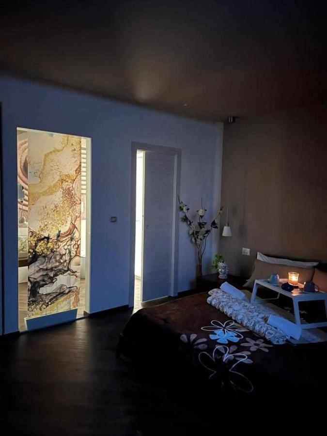 Al Centro Exclusive Apartment 브린디시 외부 사진