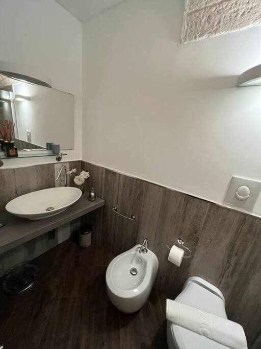 Al Centro Exclusive Apartment 브린디시 객실 사진